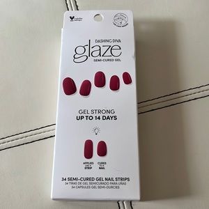 Dashing Diva Semi-Cured Gel 14 days strong!!!